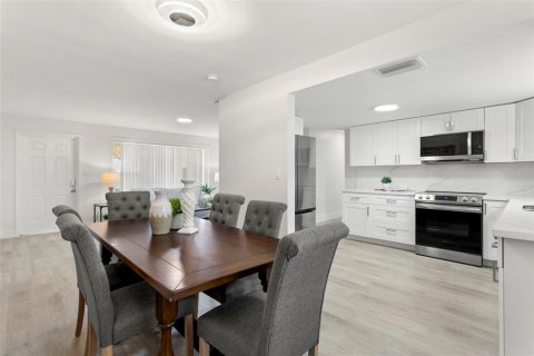 Casa en venta en Saint Petersburg, Florida, 3 dormitorios, 101.45 m2 № 2156098 - foto 11