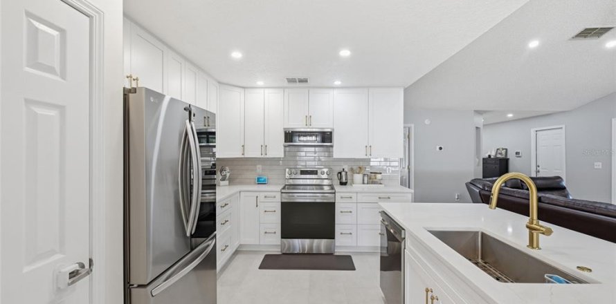 Villa ou maison à Jacksonville, Floride 4 chambres, 177.44 m2 № 2098345