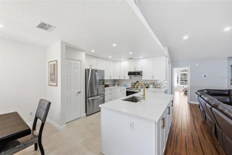 Villa ou maison à vendre à Jacksonville, Floride: 4 chambres, 177.44 m2 № 2098345 - photo 4