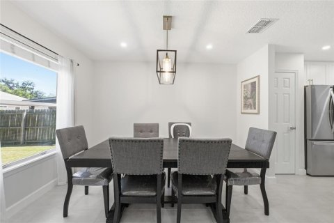 Villa ou maison à vendre à Jacksonville, Floride: 4 chambres, 177.44 m2 № 2098345 - photo 5