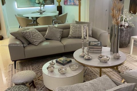 Condo in Aventura, Florida, 2 bedrooms  № 1867322 - photo 12