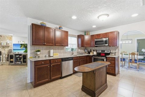 Villa ou maison à vendre à Port Charlotte, Floride: 3 chambres, 185.8 m2 № 2329226 - photo 16