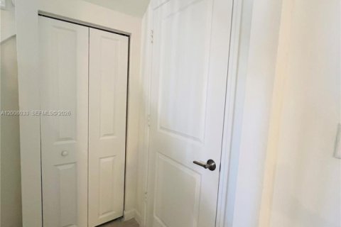 Adosado en alquiler en Homestead, Florida, 3 dormitorios, 149.76 m2 № 2074120 - foto 20