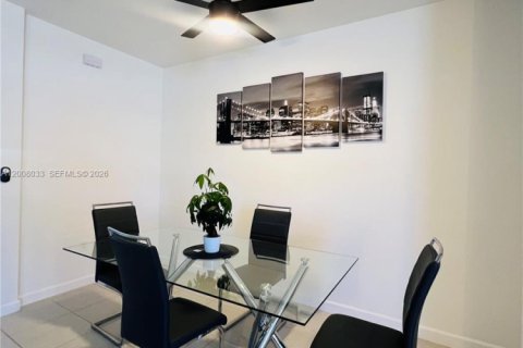 Adosado en alquiler en Homestead, Florida, 3 dormitorios, 149.76 m2 № 2074120 - foto 11