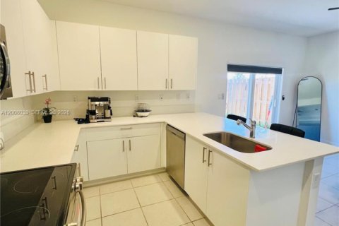 Adosado en alquiler en Homestead, Florida, 3 dormitorios, 149.76 m2 № 2074120 - foto 14