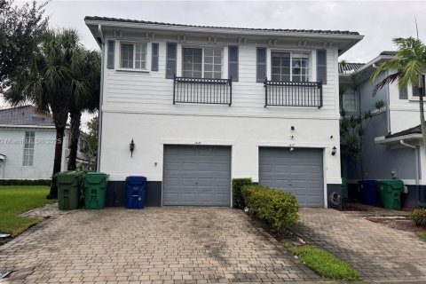 Touwnhouse à vendre à Lauderhill, Floride: 3 chambres, 190.45 m2 № 1921376 - photo 11