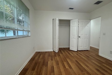 Touwnhouse à vendre à Lauderhill, Floride: 3 chambres, 190.45 m2 № 1921376 - photo 28