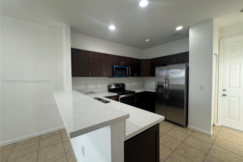 Touwnhouse à vendre à Lauderhill, Floride: 3 chambres, 190.45 m2 № 1921376 - photo 18