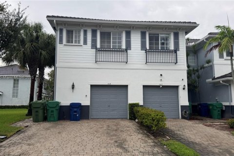 Touwnhouse à vendre à Lauderhill, Floride: 3 chambres, 190.45 m2 № 1921376 - photo 12