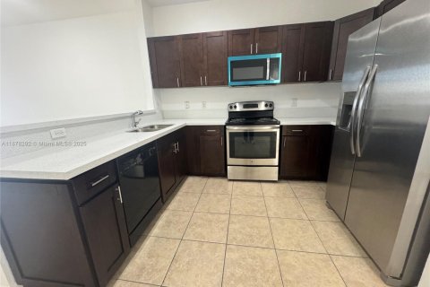 Touwnhouse à vendre à Lauderhill, Floride: 3 chambres, 190.45 m2 № 1921376 - photo 16