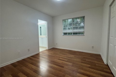 Touwnhouse à vendre à Lauderhill, Floride: 3 chambres, 190.45 m2 № 1921376 - photo 29