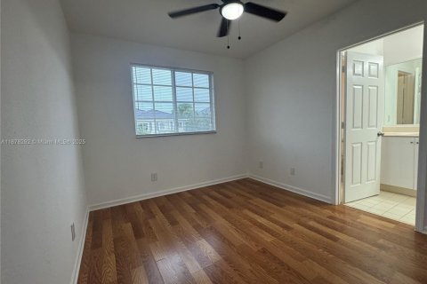 Touwnhouse à vendre à Lauderhill, Floride: 3 chambres, 190.45 m2 № 1921376 - photo 24