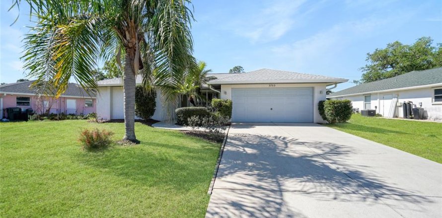 House in North Port, Florida 2 bedrooms, 127.55 sq.m. № 1583225
