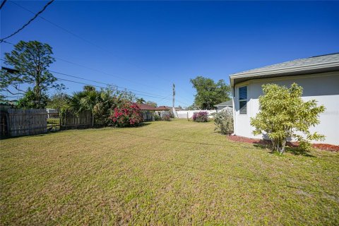 House in North Port, Florida 2 bedrooms, 127.55 sq.m. № 1583225 - photo 29