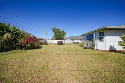 House in North Port, Florida 2 bedrooms, 127.55 sq.m. № 1583225 - photo 28