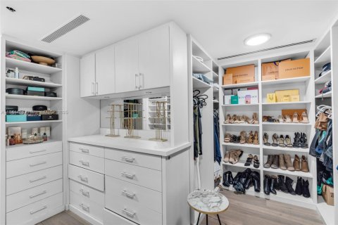 Купить кондоминиум в Авентура, Флорида 6 спален, 606.28м2, № 1845626 - фото 20