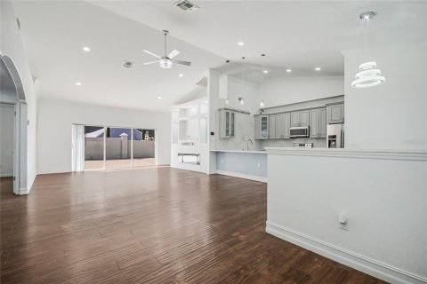 Villa ou maison à vendre à Haines City, Floride: 3 chambres, 163.88 m2 № 2419772 - photo 5