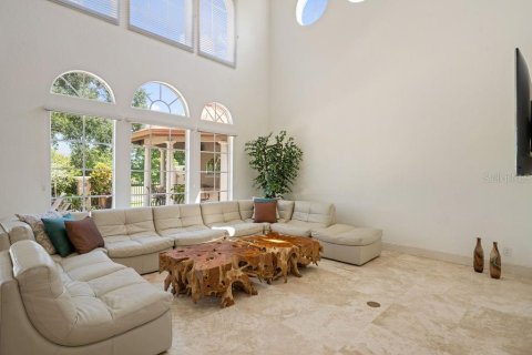 House in Windermere, Florida 5 bedrooms, 567.17 sq.m. № 1831955 - photo 15