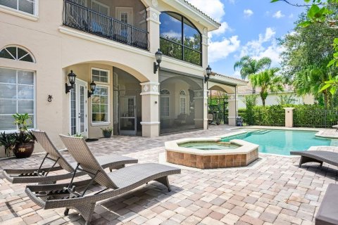 House in Windermere, Florida 5 bedrooms, 567.17 sq.m. № 1831955 - photo 20