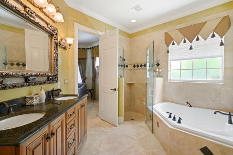 House in Windermere, Florida 5 bedrooms, 567.17 sq.m. № 1831955 - photo 30