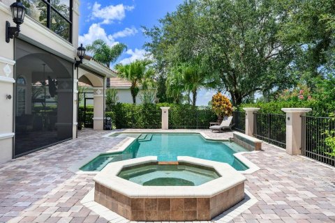 House in Windermere, Florida 5 bedrooms, 567.17 sq.m. № 1831955 - photo 19