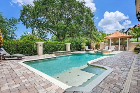 House in Windermere, Florida 5 bedrooms, 567.17 sq.m. № 1831955 - photo 17