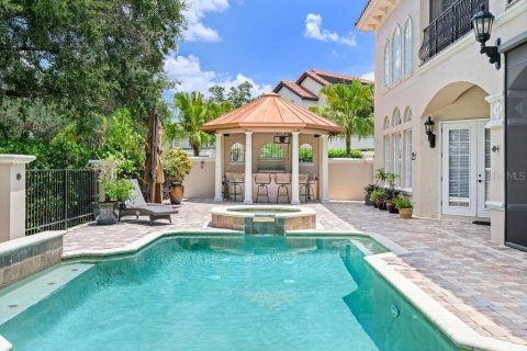 House in Windermere, Florida 5 bedrooms, 567.17 sq.m. № 1831955 - photo 18