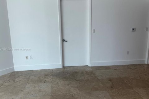 Copropriété à vendre à Miami, Floride: 3 chambres, 99.87 m2 № 1981835 - photo 11
