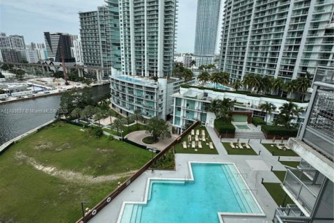 Copropriété à vendre à Miami, Floride: 3 chambres, 99.87 m2 № 1981835 - photo 3