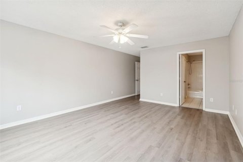 Touwnhouse à vendre à Tampa, Floride: 2 chambres, 146.79 m2 № 2214762 - photo 21