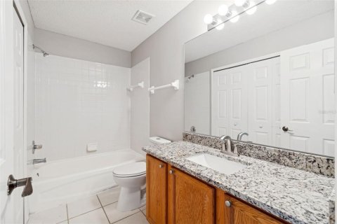 Touwnhouse à vendre à Tampa, Floride: 2 chambres, 146.79 m2 № 2214762 - photo 26