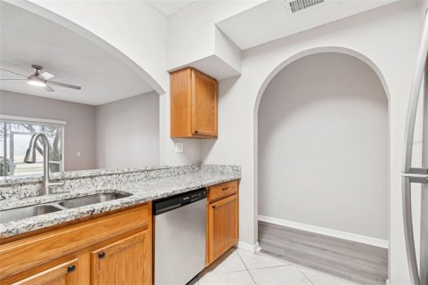 Touwnhouse à vendre à Tampa, Floride: 2 chambres, 146.79 m2 № 2214762 - photo 10