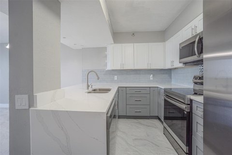 Condominio en venta en Clearwater, Florida, 2 dormitorios, 99.87 m2 № 1850086 - foto 7