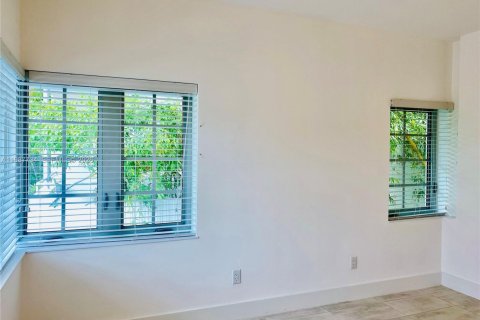 Снять в аренду кондоминиум в Майами-Бич, Флорида 1 спальня, № 2048980 - фото 4