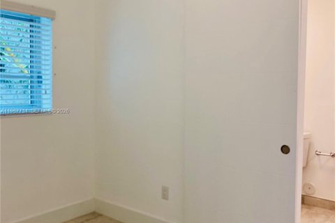 Снять в аренду кондоминиум в Майами-Бич, Флорида 1 спальня, № 2048980 - фото 5