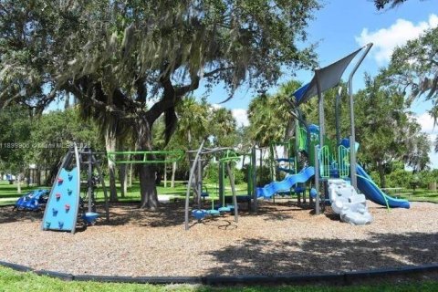 House in Punta Gorda, Florida 2 bedrooms № 2052814 - photo 17