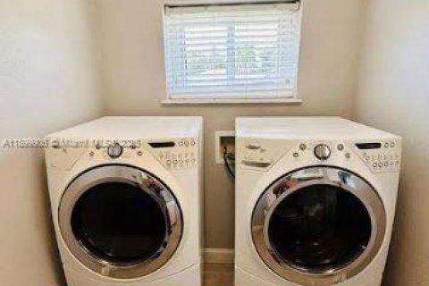 House in Punta Gorda, Florida 2 bedrooms № 2052814 - photo 24