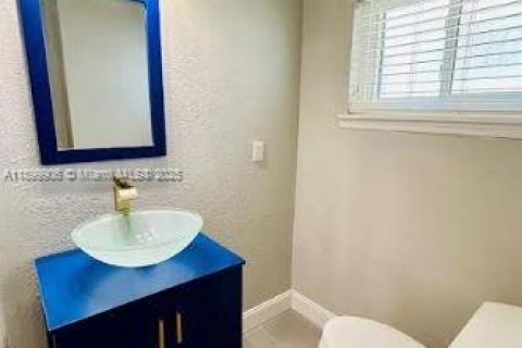 House in Punta Gorda, Florida 2 bedrooms № 2052814 - photo 9