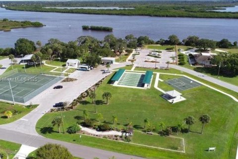 House in Punta Gorda, Florida 2 bedrooms № 2052814 - photo 15