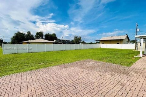 House in Punta Gorda, Florida 2 bedrooms № 2052814 - photo 13