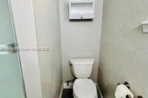 House in Punta Gorda, Florida 2 bedrooms № 2052814 - photo 8