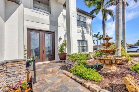 Casa en venta en Port Charlotte, Florida, 4 dormitorios, 264.31 m2 № 1680355 - foto 3