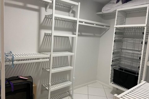 Condo in Lauderdale-by-the-Sea, Florida, 2 bedrooms  № 1179866