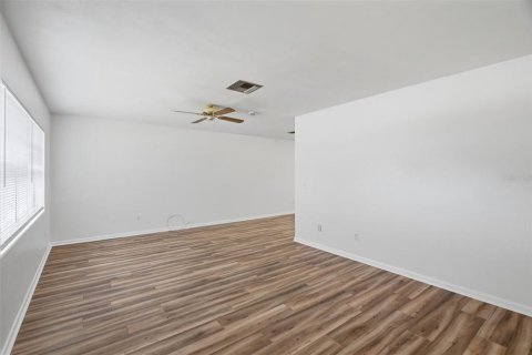Villa ou maison à vendre à Clearwater, Floride: 3 chambres, 174.56 m2 № 2150724 - photo 4