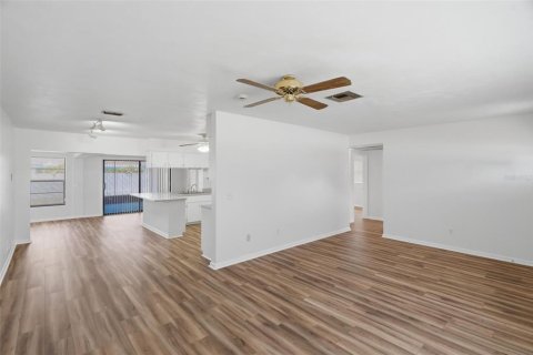 Villa ou maison à vendre à Clearwater, Floride: 3 chambres, 174.56 m2 № 2150724 - photo 5