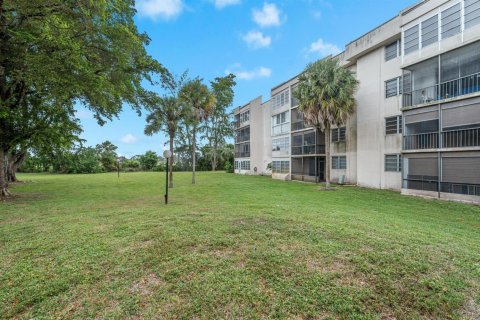 Condominio en venta en Sunrise, Florida, 1 dormitorio, 86.68 m2 № 2081855 - foto 20
