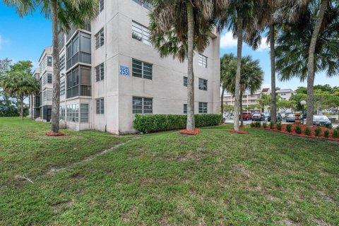 Condominio en venta en Sunrise, Florida, 1 dormitorio, 86.68 m2 № 2081855 - foto 18