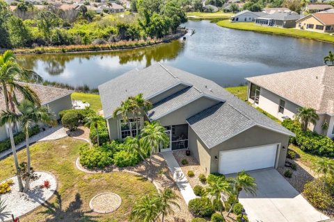 Villa ou maison à vendre à Punta Gorda, Floride: 2 chambres, 115.11 m2 № 2205963 - photo 2