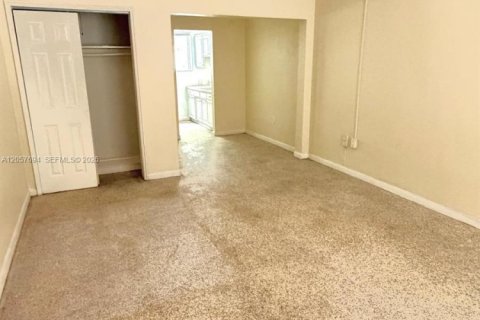 Appartement à louer à Miami Beach, Floride: 41.81 m2 № 2248882 - photo 7