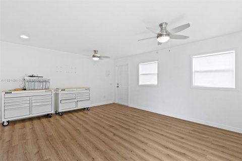 Casa en venta en Hollywood, Florida, 3 dormitorios, 107.3 m2 № 1809703 - foto 13